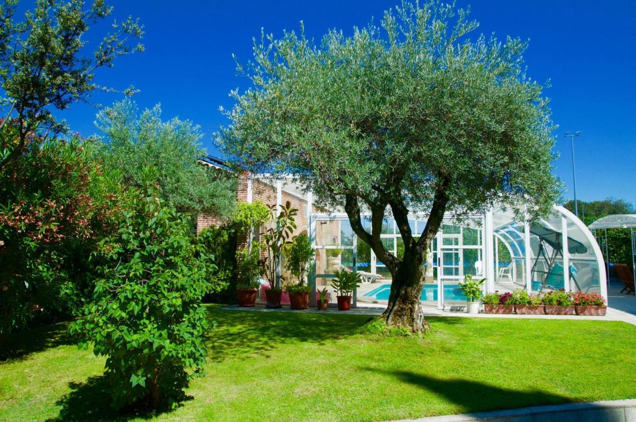 Apartamentos Individuales Con Piscina Галапагар Экстерьер фото